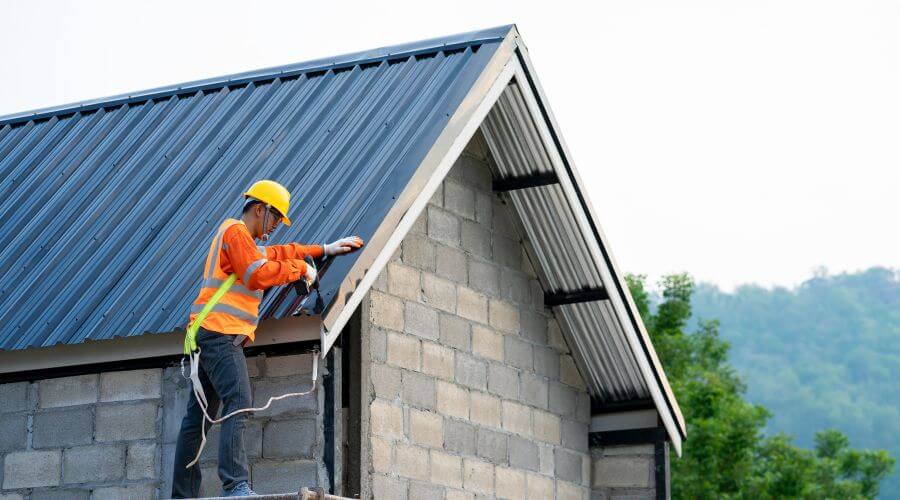 Professional gutter cleaning in Whittier, CA